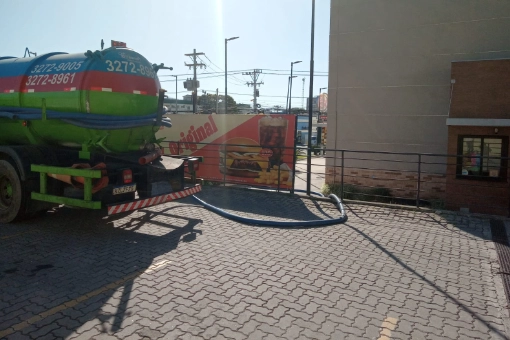 Desentupimento com Caminhão a Vácuo - RJ // Desentupidora RJ